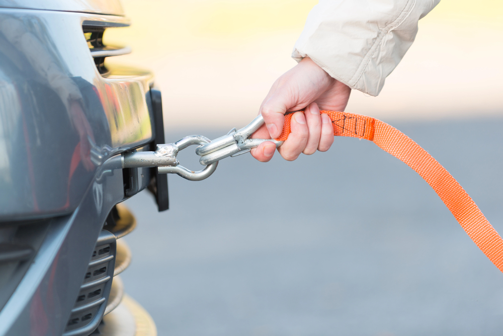 Auto-richtig-abschleppen Defektes Auto abschleppen – So geht es richtig!